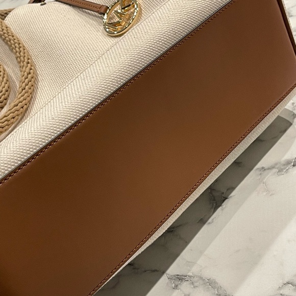 MICHAEL KORS ISLA canvas large shoulder bag NWT - Picture 6 of 7